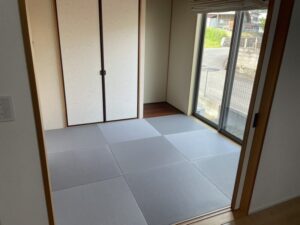 積水美草グレー